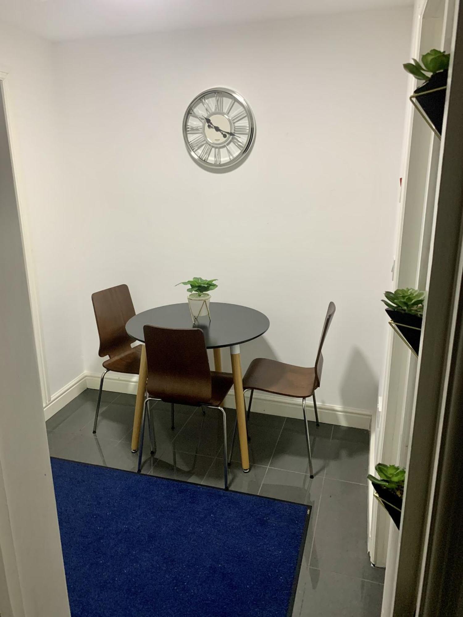 Modern & Cosy 2-Bed Apartment Near Nec, Airport & Jlr! Birmingham Room photo