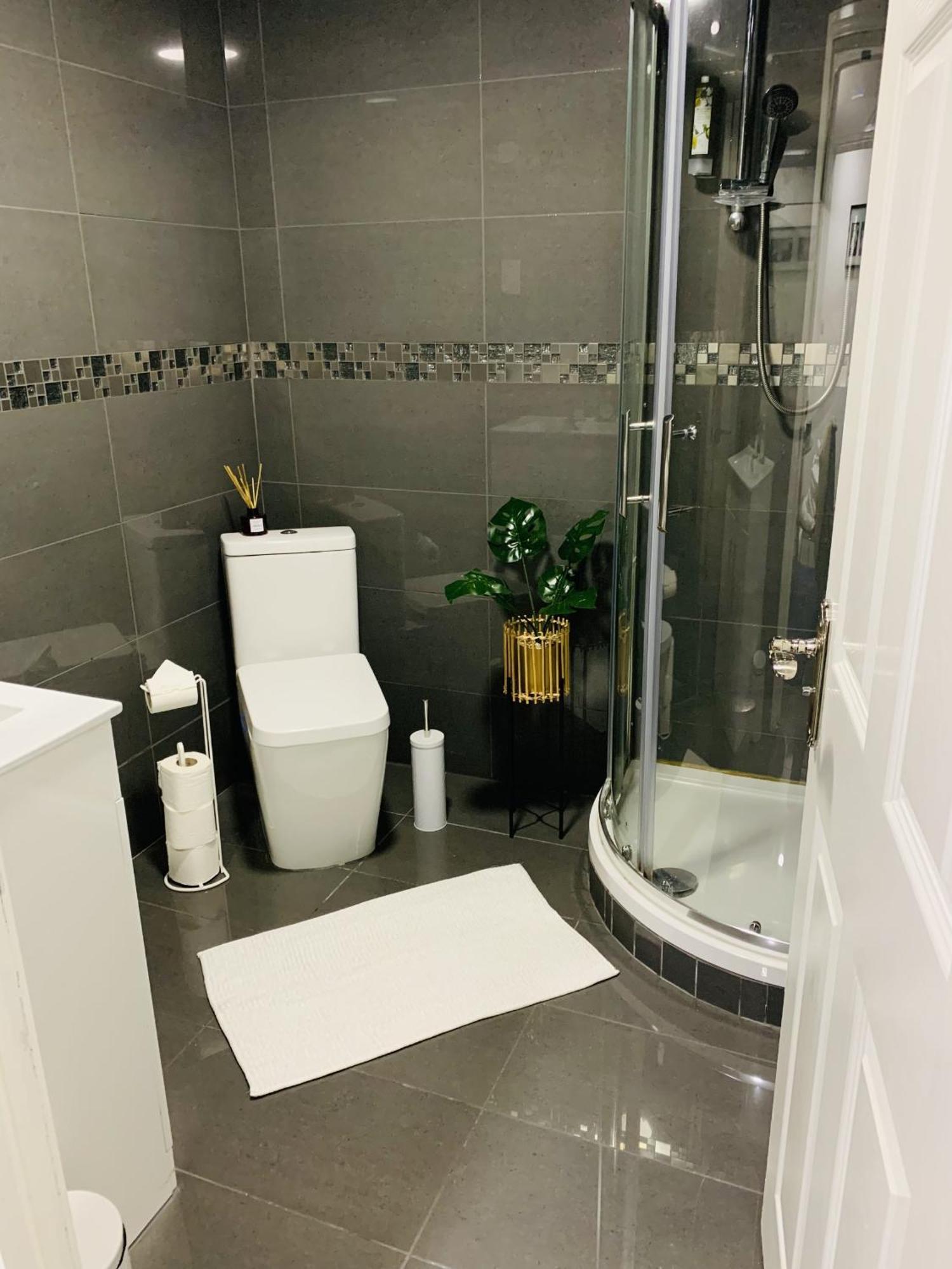 Modern & Cosy 2-Bed Apartment Near Nec, Airport & Jlr! Birmingham Room photo
